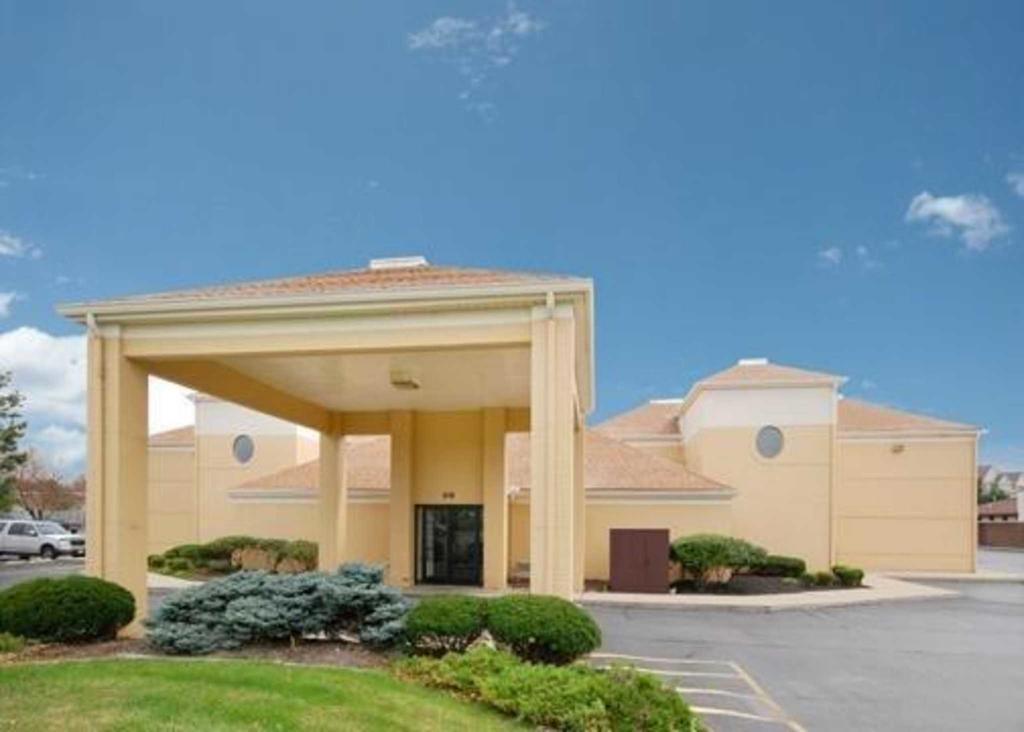 Quality Inn Fairborn Exterior foto